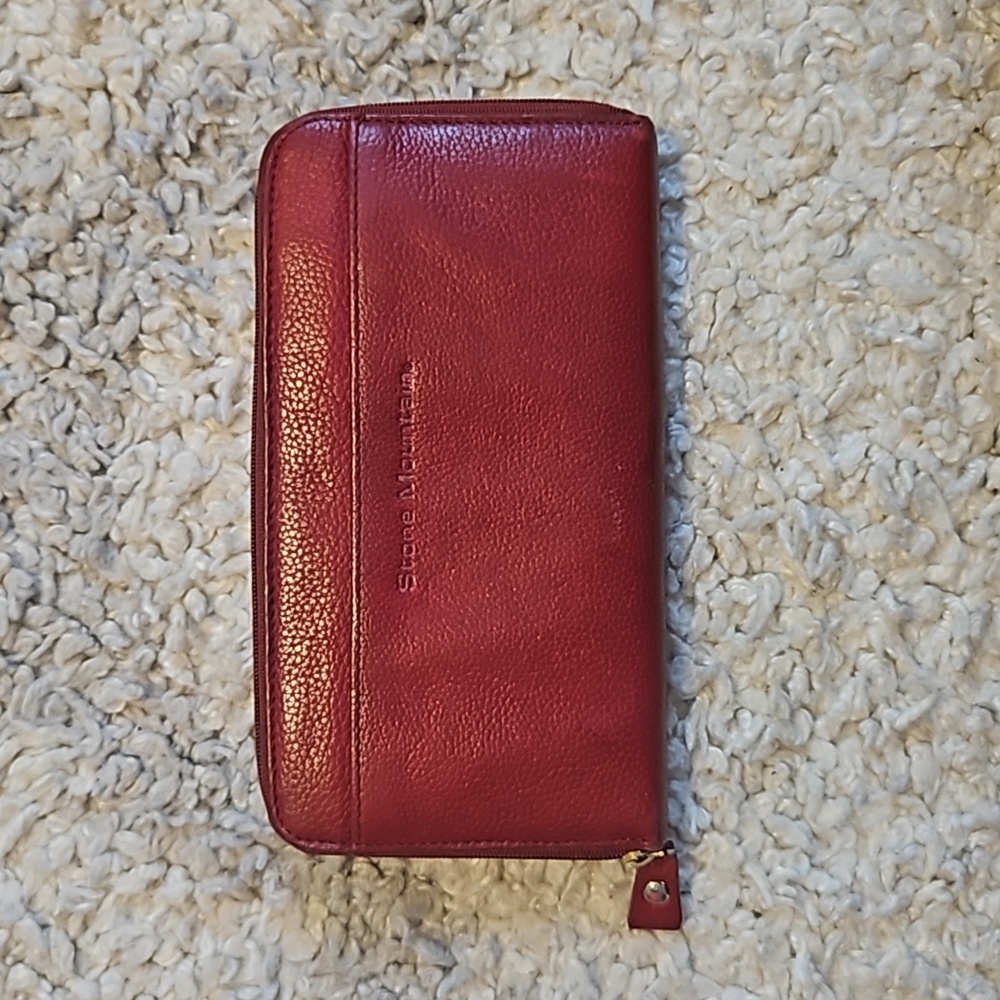 Stone Mountain wallet
